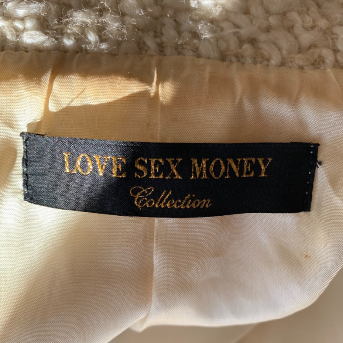 ABRIGO  SEX LOVE MONEY